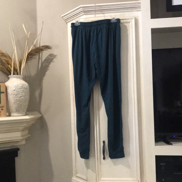 Super comfy jogger style lounge pants - Picture 5 of 6